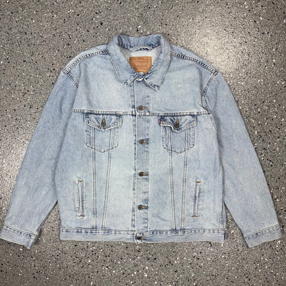 Vintage 1990s Levi's Made in USA Light Wash Denim Trucker Jacket